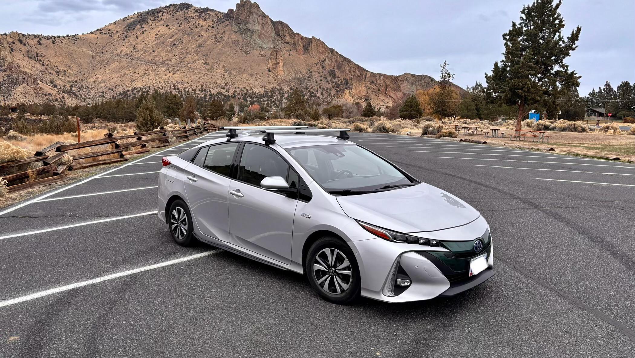 Toyota Prius Prime 2017 in Redmond, OR