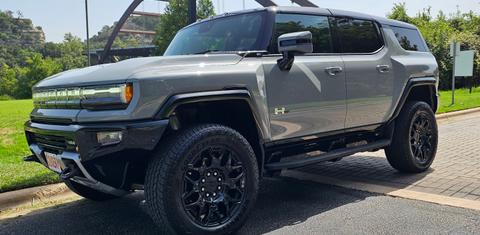 GMC HUMMER EV SUV 2024