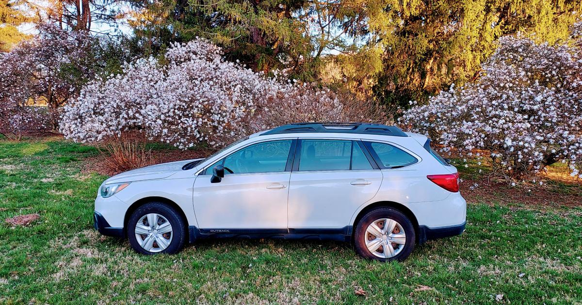 Subaru Outback 2015 rental in Louisville, KY by Deanna D. Turo