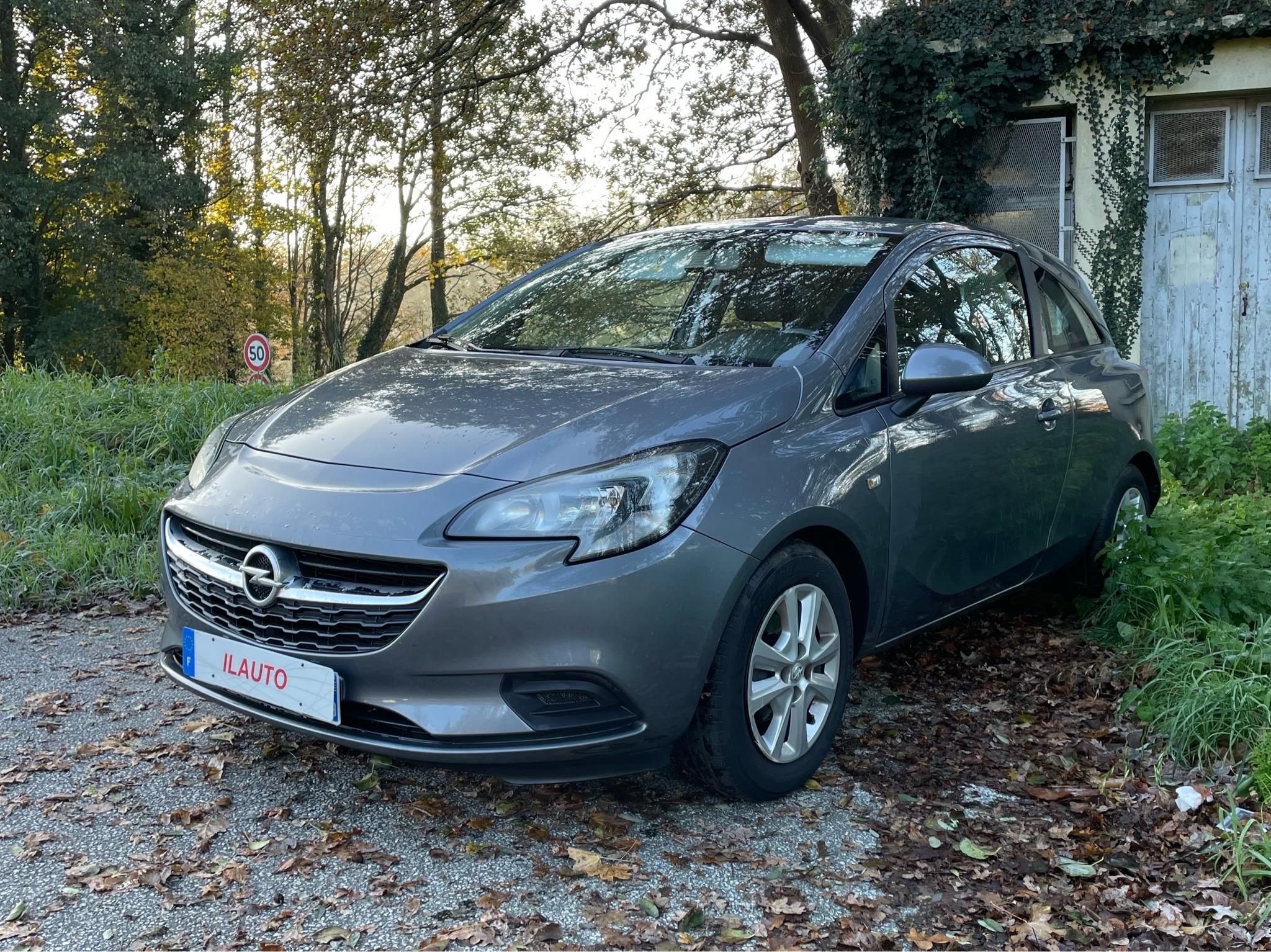 Opel CORSA 2016 à Quimper
