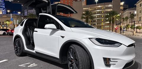Tesla Model X 2020