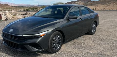 Hyundai Elantra 2024