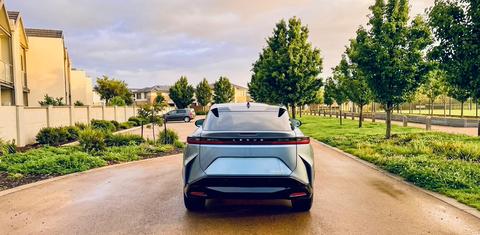 Lexus RZ450e 2023