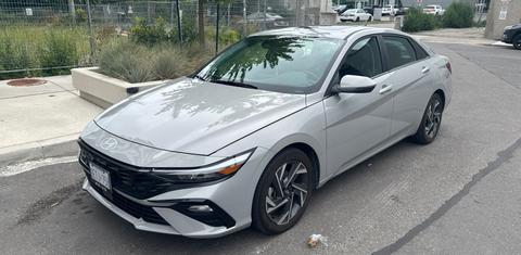 Hyundai Elantra 2025