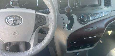 Toyota Sienna 2013