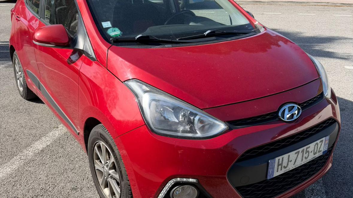 Hyundai i10 2016 in La Londe-les-Maures