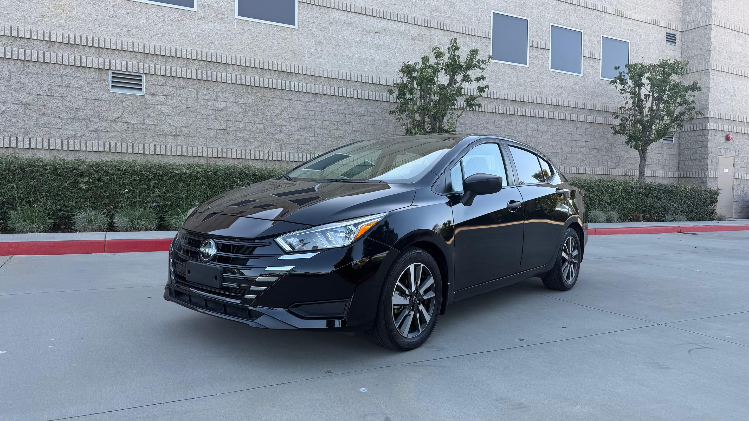 Nissan Versa 2024 in 