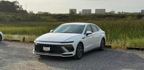 Hyundai Sonata Hybrid 2026
