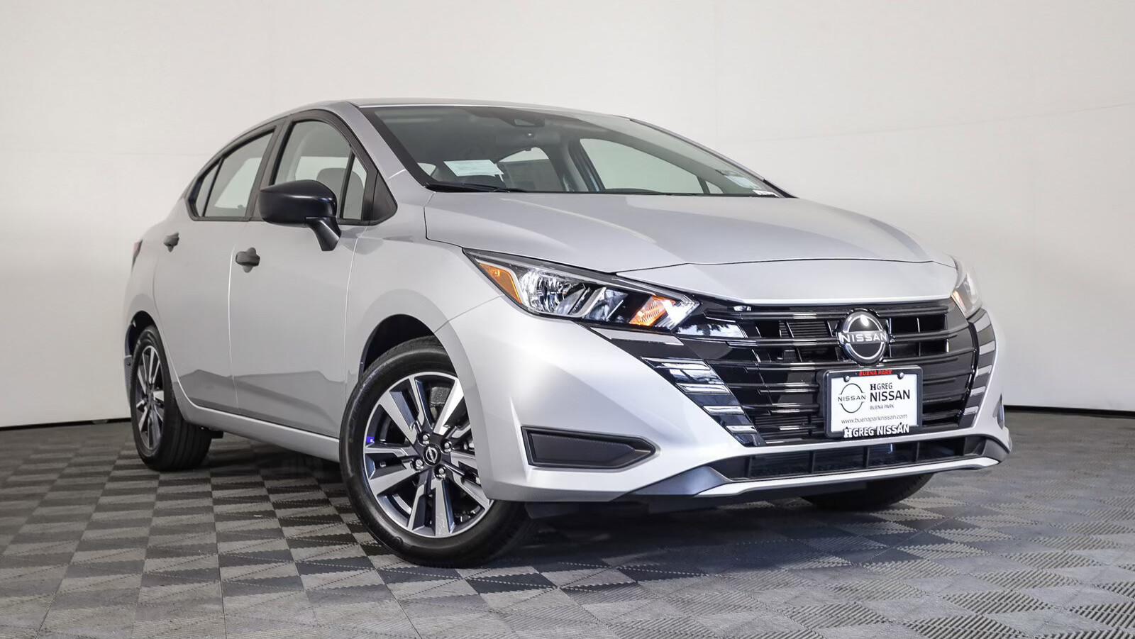 Nissan Versa 2024 in Fresno, CA