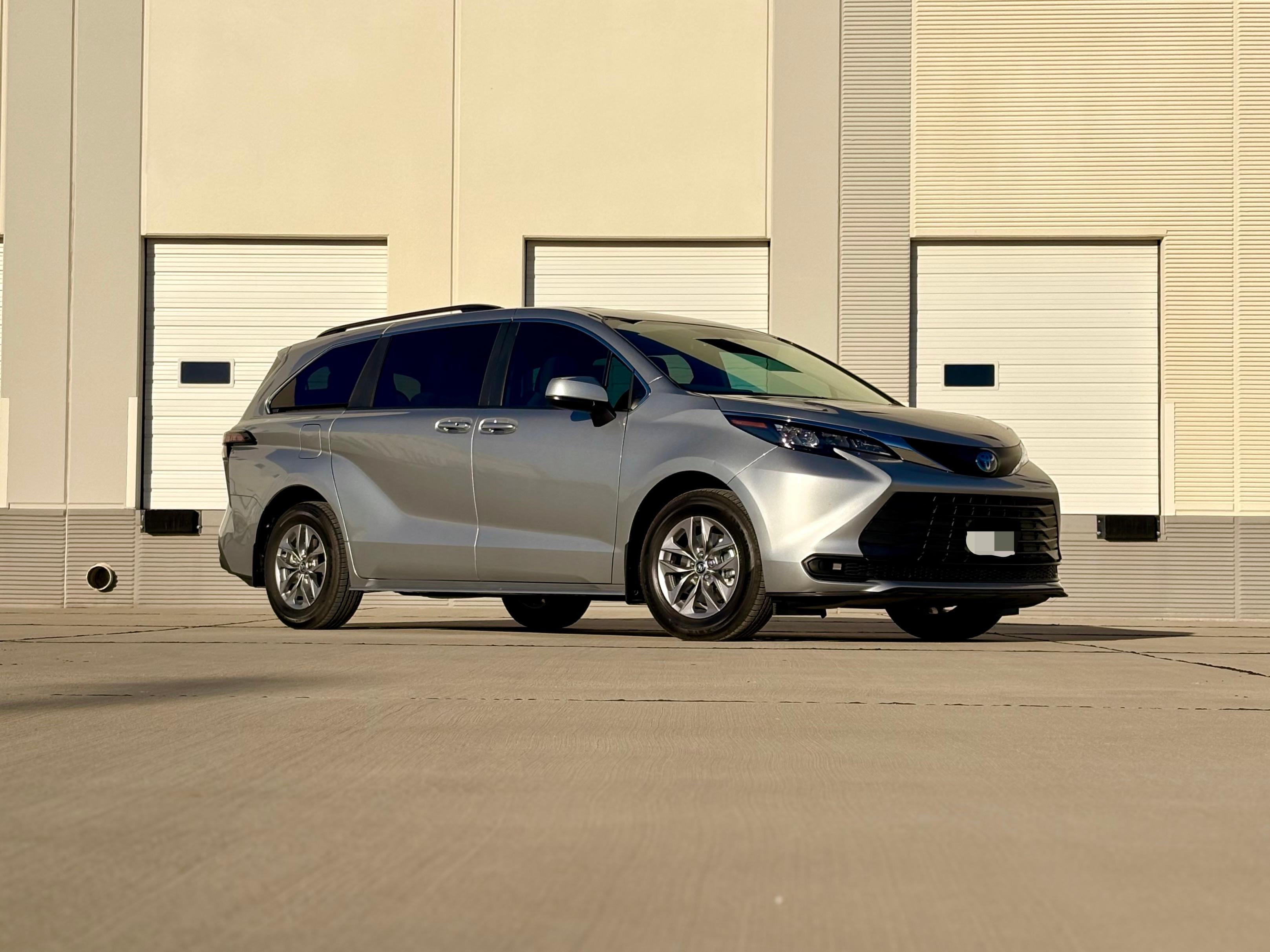 Toyota Sienna 2025 in Irving, TX