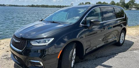 Chrysler Pacifica 2023