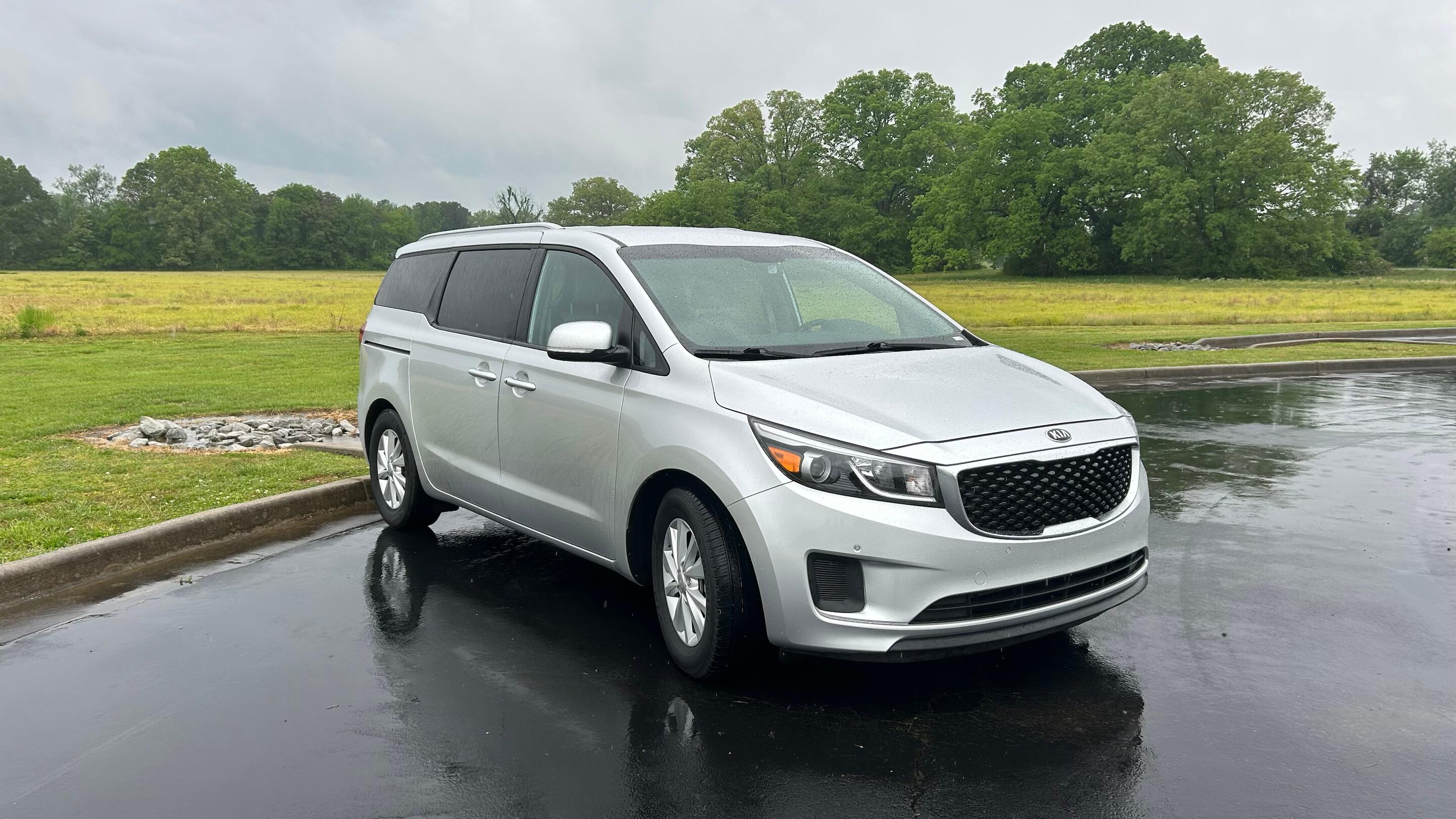 Kia Sedona 2017 in Athens, AL