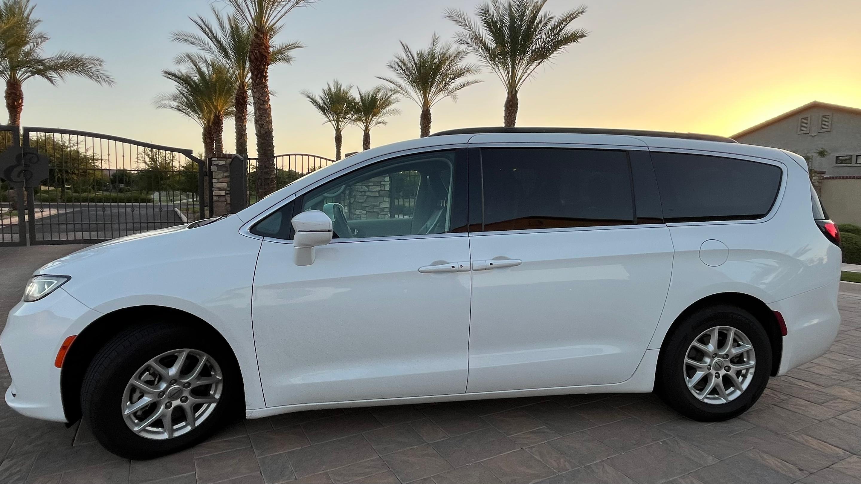 Chrysler Pacifica 2022 in Mesa, AZ