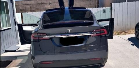 Tesla Model X 2020
