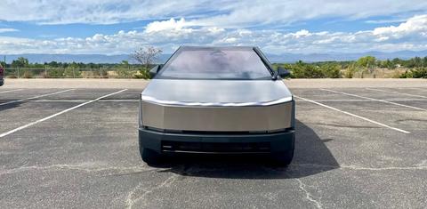 Tesla Cybertruck 2025