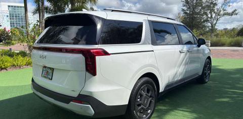 Kia Carnival Hybrid 2026