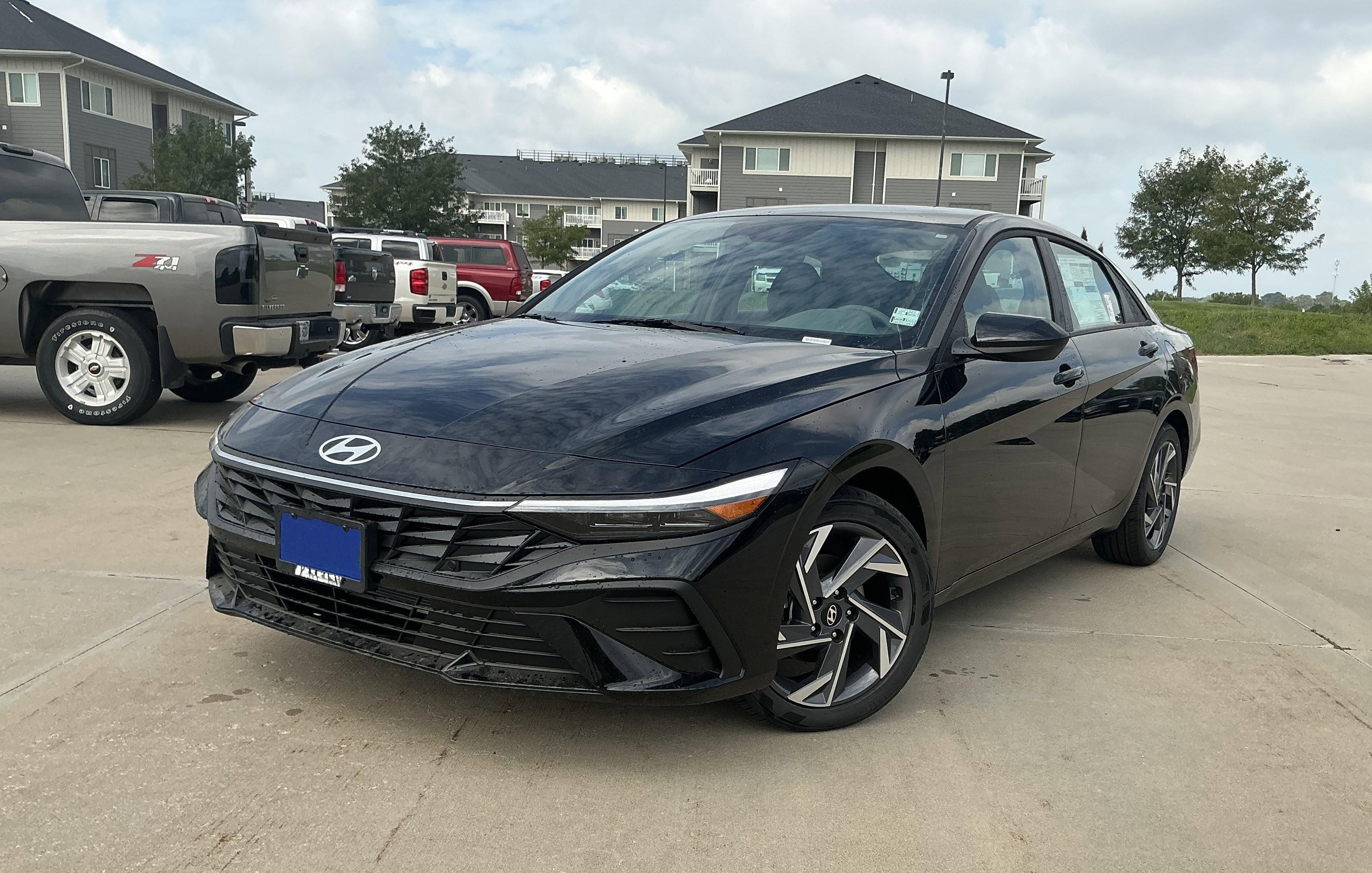 Hyundai Elantra 2025 in Houston, TX