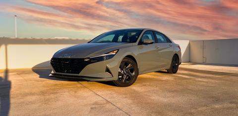 Hyundai Elantra 2022