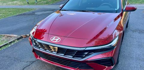 Hyundai Elantra 2025