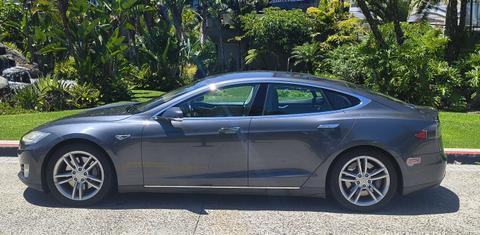 Tesla Model S 2014