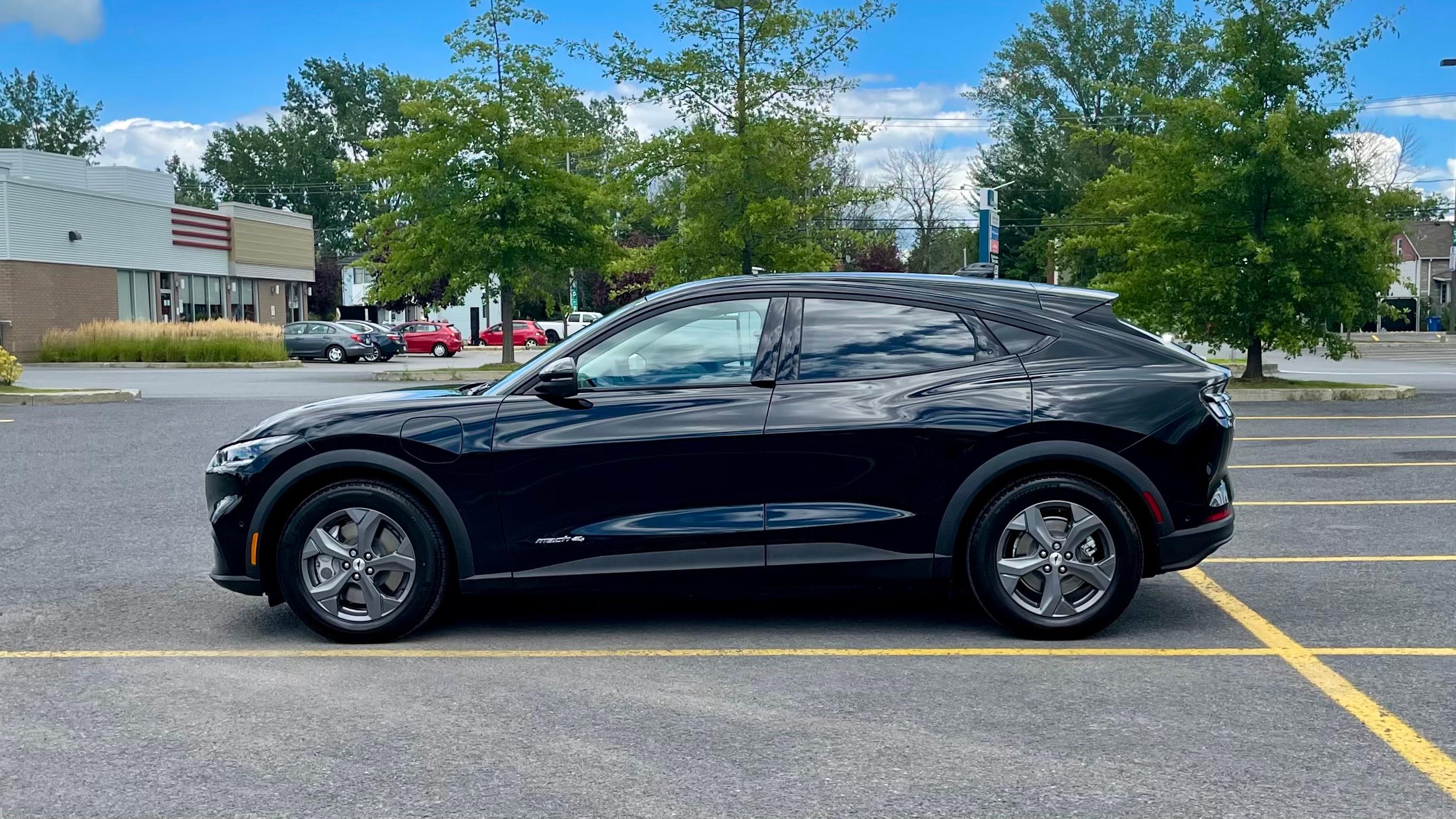 Ford Mustang Mach-E 2022 à 
