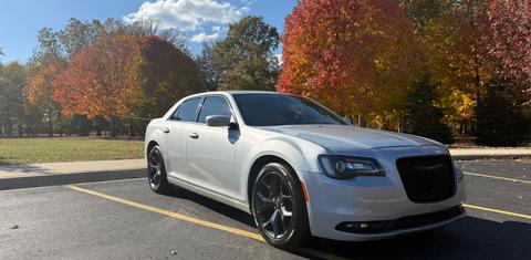 Chrysler 300 2023