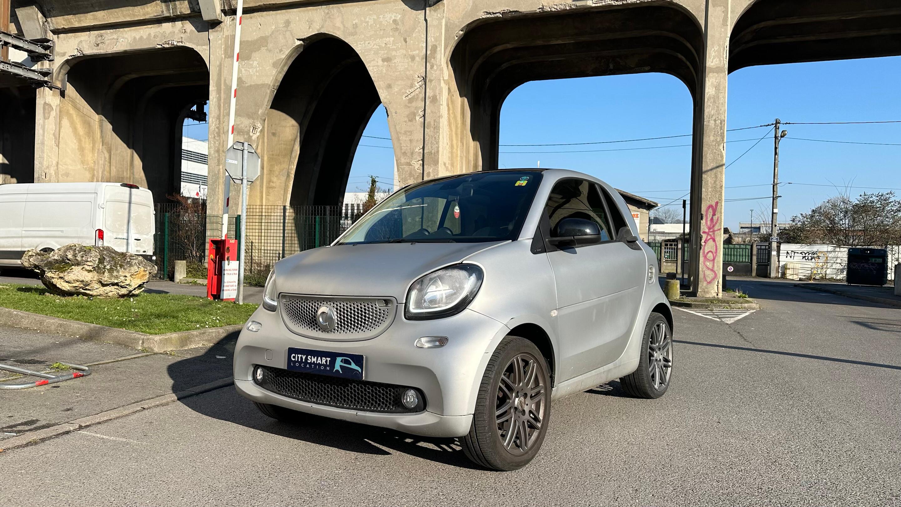 smart FORTWO COUPE 2017 à Neuilly-sur-Marne