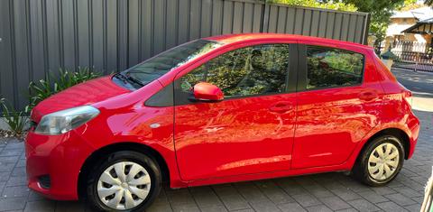 Toyota YARIS 2013