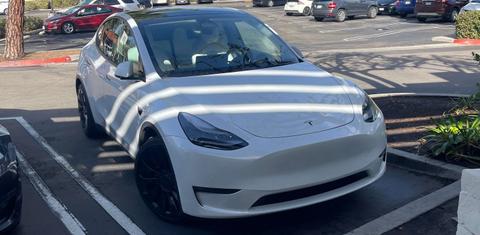 Tesla Model Y 2022