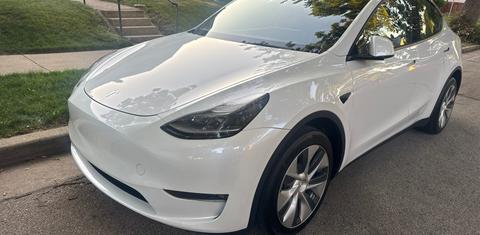 Tesla Model Y 2023