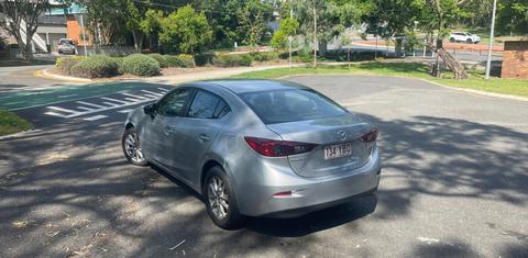 Mazda MAZDA3 2018