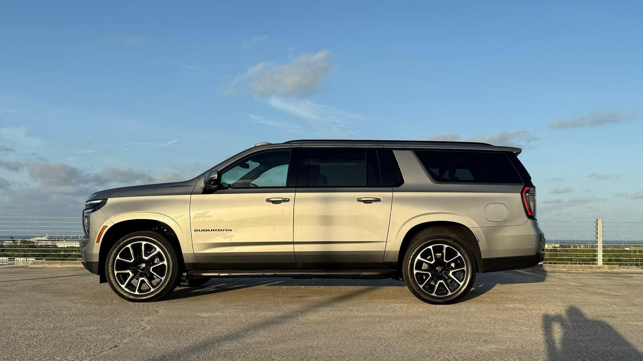 Chevrolet Suburban 2025 in Fort Lauderdale, FL