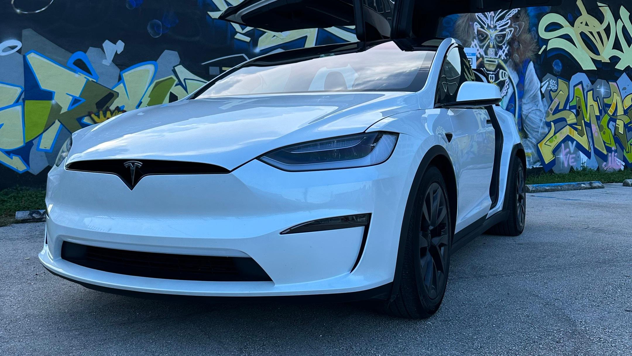 Tesla Model X 2023 in Miami, FL