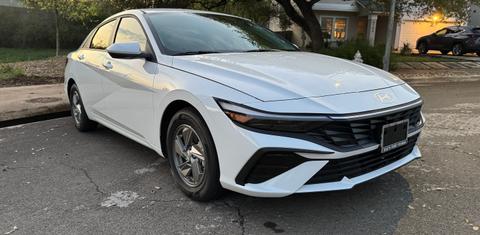 Hyundai Elantra 2025