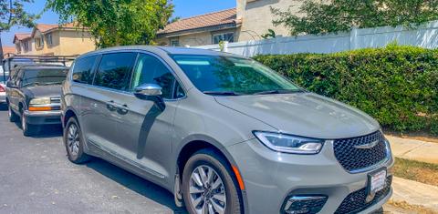 Chrysler Pacifica 2023