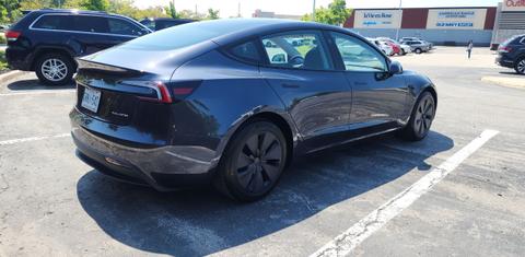 Tesla Model 3 2024