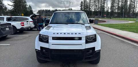 Land Rover Defender 2023
