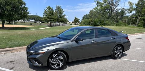 Hyundai Elantra 2025