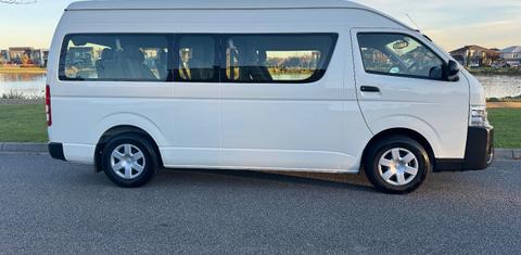Toyota HIACE 2015