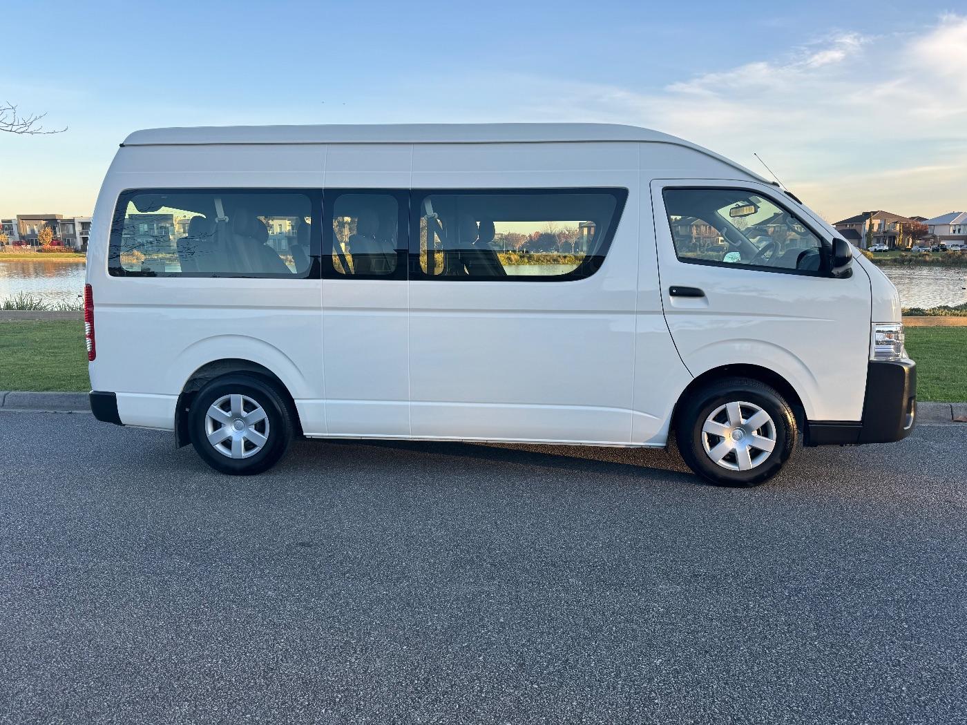 Toyota HIACE 2015 in Tullamarine