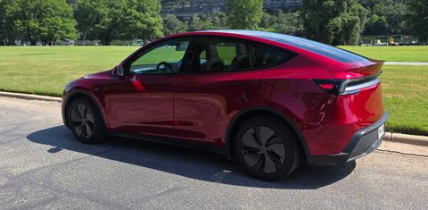 Tesla Model Y 2026