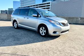 Toyota Sienna car