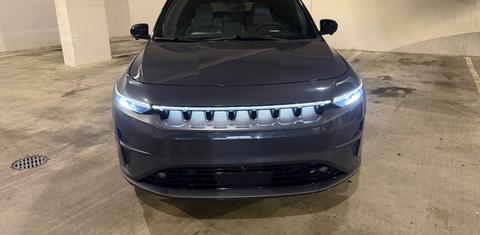 Jeep Wagoneer S 2025