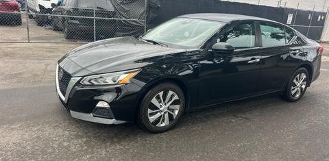 Nissan Altima 2021