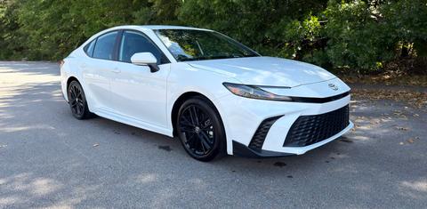 Toyota Camry Hybrid 2025