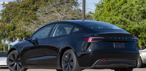 Tesla Model 3 2024