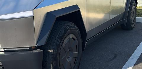 Tesla Cybertruck 2025