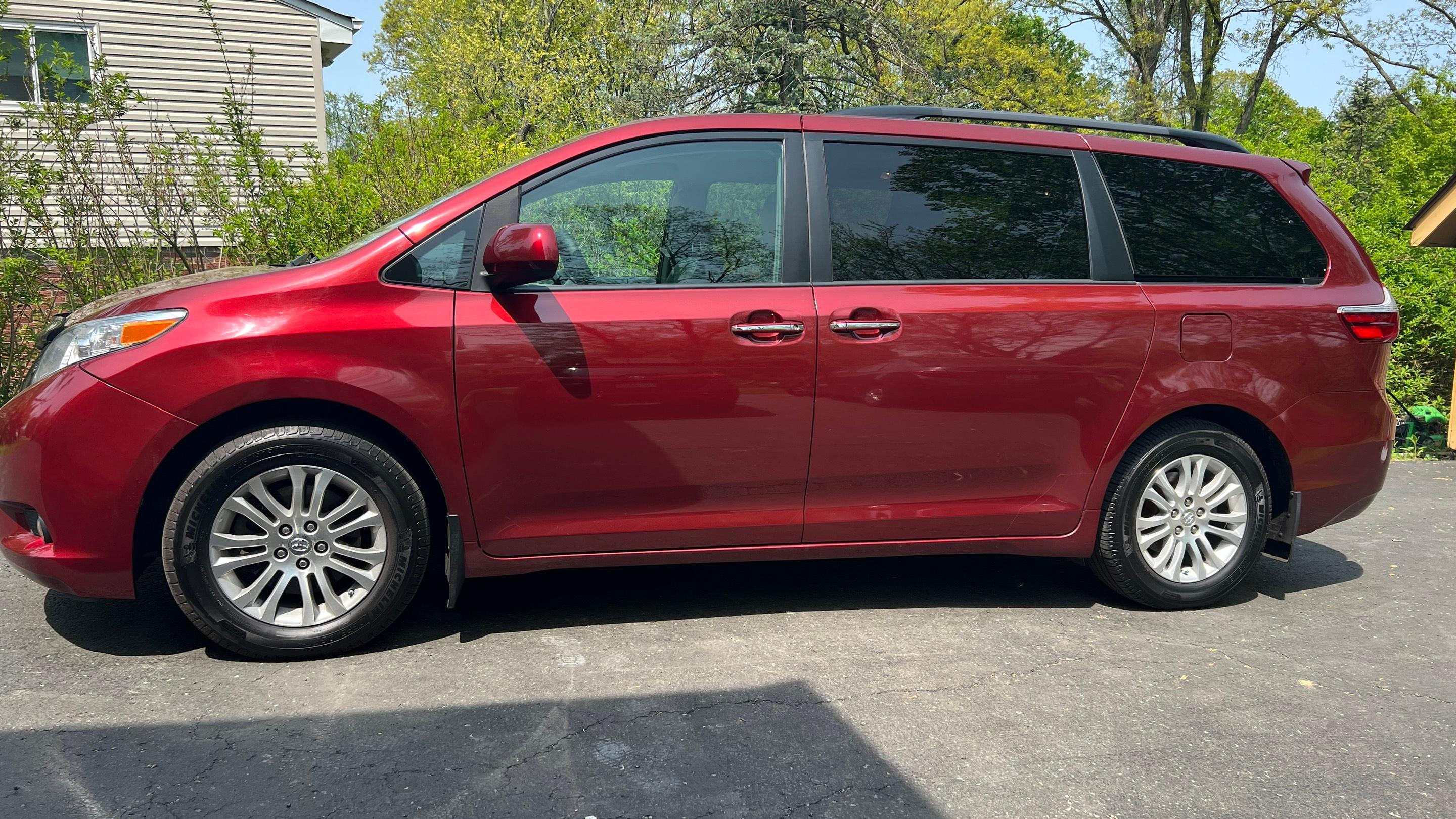 Toyota Sienna 2017 in Coraopolis, PA