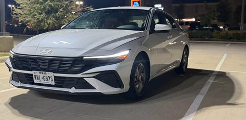Hyundai Elantra 2025