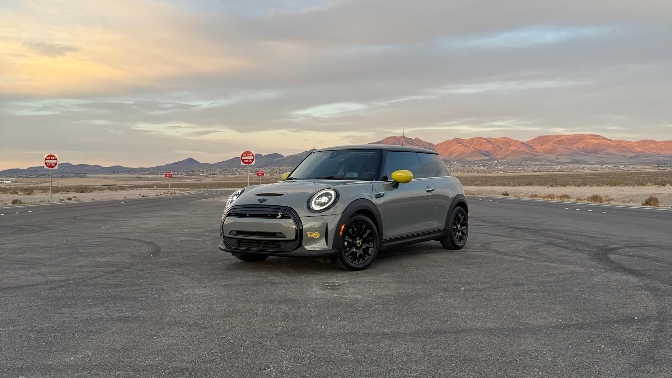 MINI Hardtop 2 Door 2022 in Las Vegas, NV